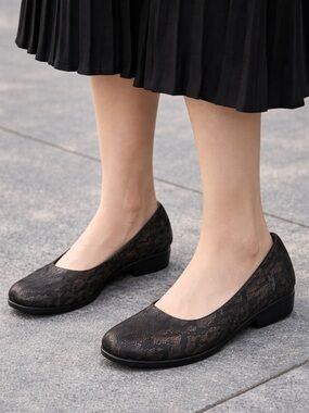 Dansko Olivia Bronze Snake Leather Slip On Loafer Comfort Shoe 38 / 7.5 Loafers